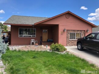 130 Kelly St, Pateros, WA 98846