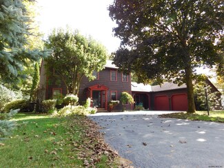 29 Helen Dr, Queensbury, NY 12804