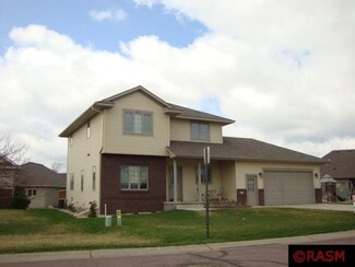 104 Jacob Dr, Mankato, MN 56001