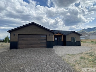 810 Excelsior Ln, Challis, ID 83226