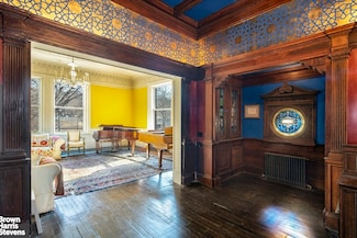 1 W 123rd St, New York, NY 10027