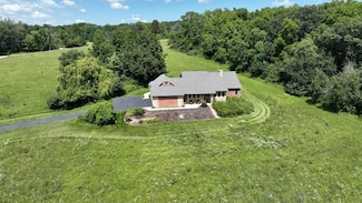 7822 Burr Oak Rd, Roscoe, IL 61073