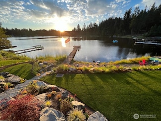 9803 Crystal Lake Dr, Woodinville, WA 98077