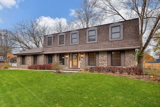 747 Redwing Dr, Geneva, IL 60134