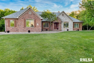 6 Wildwood Ct, Washington, IL 61571
