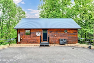 1235 Annes Rd, Gatlinburg, TN 37738