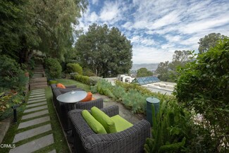6835 Pacific View Dr, Los Angeles, CA 90068