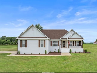 895 Rachel Ln, Muscle Shoals, AL 35661