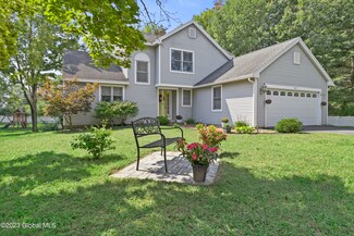 505 Nathaniel Dr, Schenectady, NY 12303