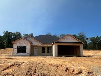 1168 Duke Dr, Bauxite, AR 72011