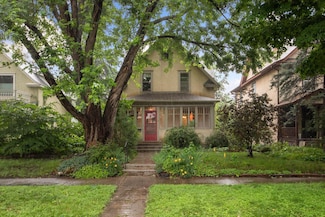 2221 30th Ave S, Minneapolis, MN 55406