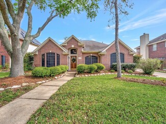 1509 Pine Grove Ln, Pearland, TX 77581