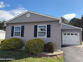199 Cabrillo Blvd, Toms River, NJ 08757