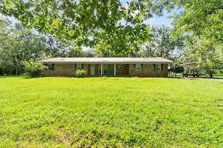 1691 Spring St, Newton, AL 36352