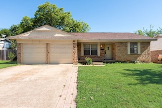 311 Azalea Ln, Duncanville, TX 75137