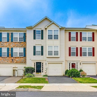717 Waterway Ct, Quakertown, PA 18951