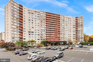 5340 Holmes Run Pkwy Unit 107, Alexandria, VA 22304