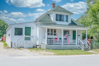 10 Riverside Ave, Mexico, ME 04257