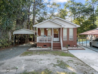 120 Charter Dr, Wilmington, NC 28403