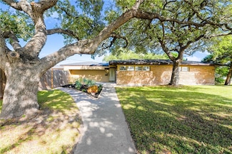 1059 S Mccampbell St, Aransas Pass, TX 78336