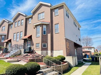 2501 W 36th St Unit 16, Chicago, IL 60632