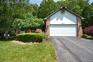 10010 Orchard Ridge Ct Unit 36, Holly, MI 48442