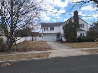 15 Mckenna Ave, North Baldwin, NY 11510