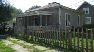 404 S Division St, Flora, IN 46929