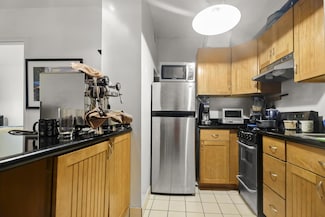 245 E 35th St Unit 3-A, New York, NY 10016