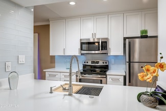 3500 N Hayden Rd Unit 707, Scottsdale, AZ 85251