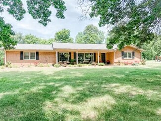 1120 Westwood Dr, Lawrenceburg, KY 40342