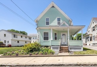 79 Warwick St, Lowell, MA 01851
