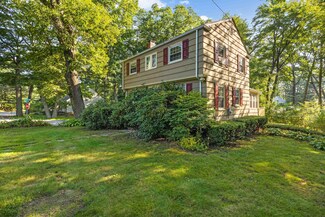 252 Mitchell Rd, Cape Elizabeth, ME 04107