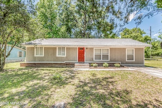 610 S 9th St, MacClenny, FL 32063