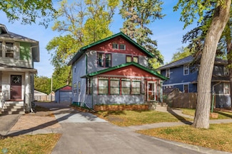 715 14th St S, Fargo, ND 58103