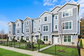 124 E Main St Unit 2-3, Cary, IL 60013