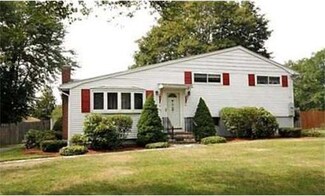 14 Manor Ave, Burlington, MA 01803