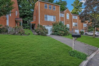 24 Herb Hill Rd, Glen Cove, NY 11542