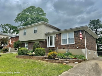 10805 Saint Rene Rd, Louisville, KY 40299