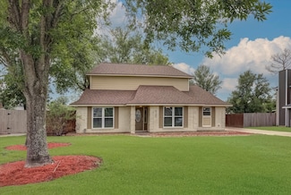 6105 Deer Run Dr, Angleton, TX 77515