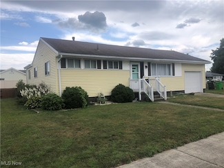 537 Wilcoxen St, Uhrichsville, OH 44683