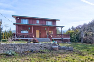 1015 Panther Gulch Rd, Williams, OR 97544