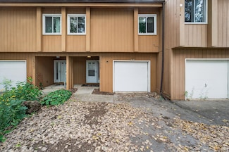 2911 Marina Dr, Middleton, WI 53562