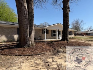 4011 Columbine Ln, Texarkana, TX 75503