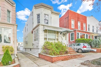 62-63 60th Dr, Flushing, NY 11378