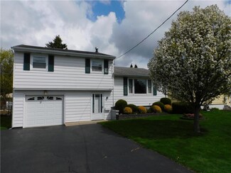 136 Park Ave, Gates, NY 14606