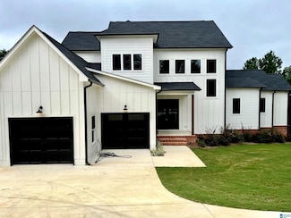 4653 S South Shades Crest Rd, Helena, AL 35022