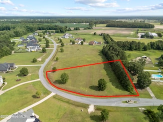 46 Fox Hollow Dr, Ayden, NC 28513