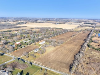 W5436 Quarry Rd, Appleton, WI 54913