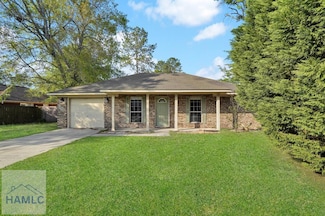 210 Preakness Dr, Hinesville, GA 31313